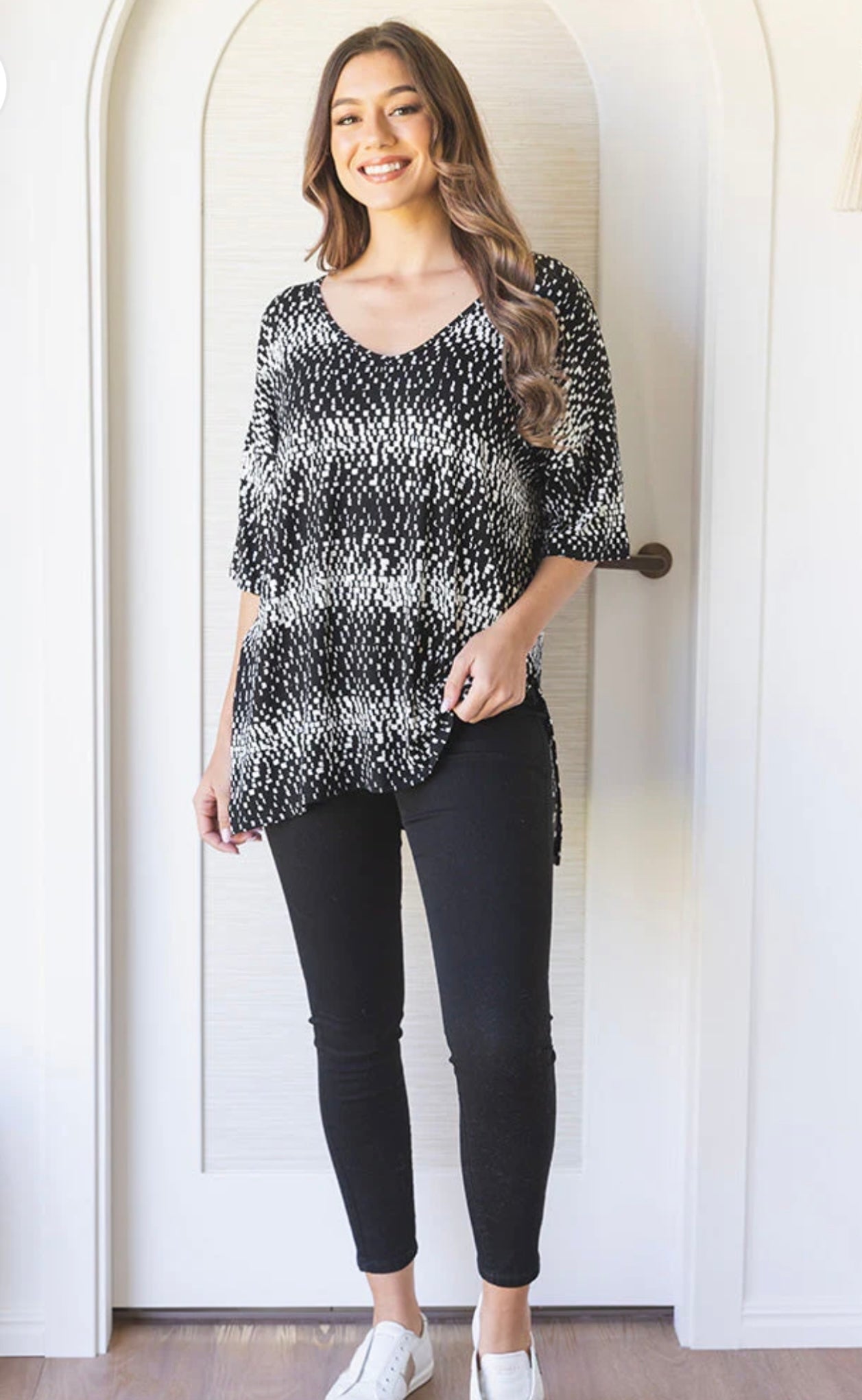 Knot Tee - Black Geo